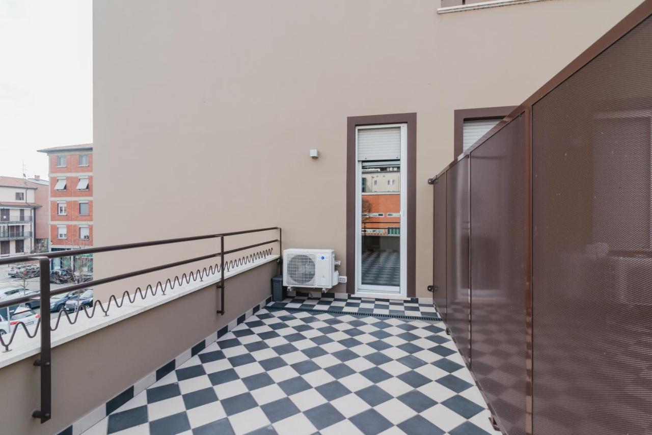 Pavia Tower - By Host4U Apartment Exterior foto