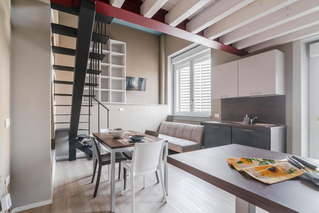 Pavia Tower - By Host4U Apartment Exterior foto